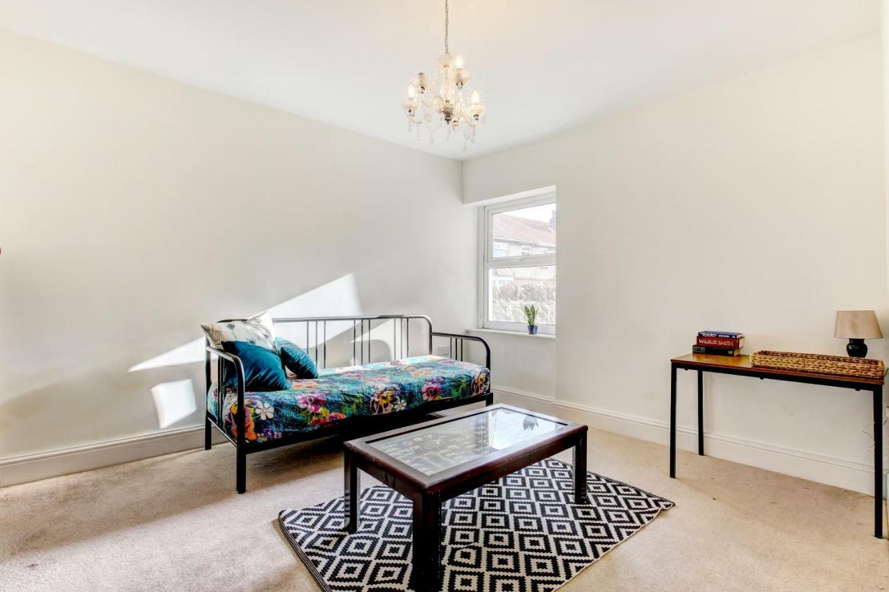 Villa Lovely 3 Bed House In Bristol Extérieur photo